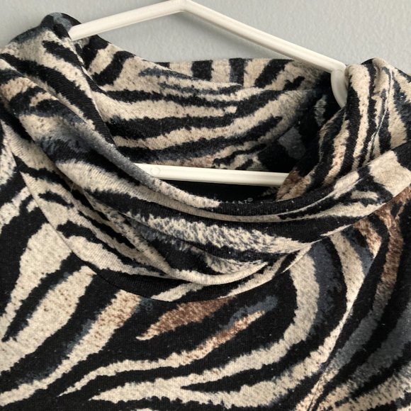 Frank Lyman Sleeveless Animal Print Top Belted Size 14 - Picture 3 of 7